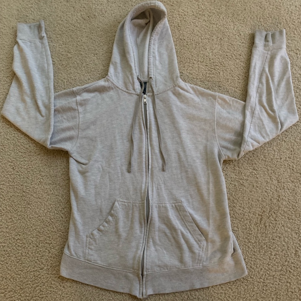 BASIC GREY ZIP UP SWEATER